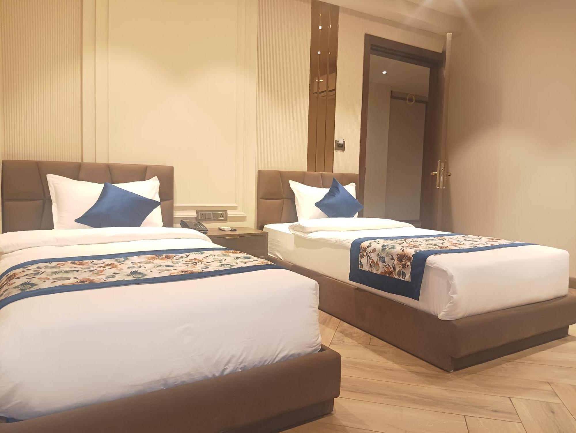 Hotel Cullinan By Qotel Janakpuri Δελχί Εξωτερικό φωτογραφία