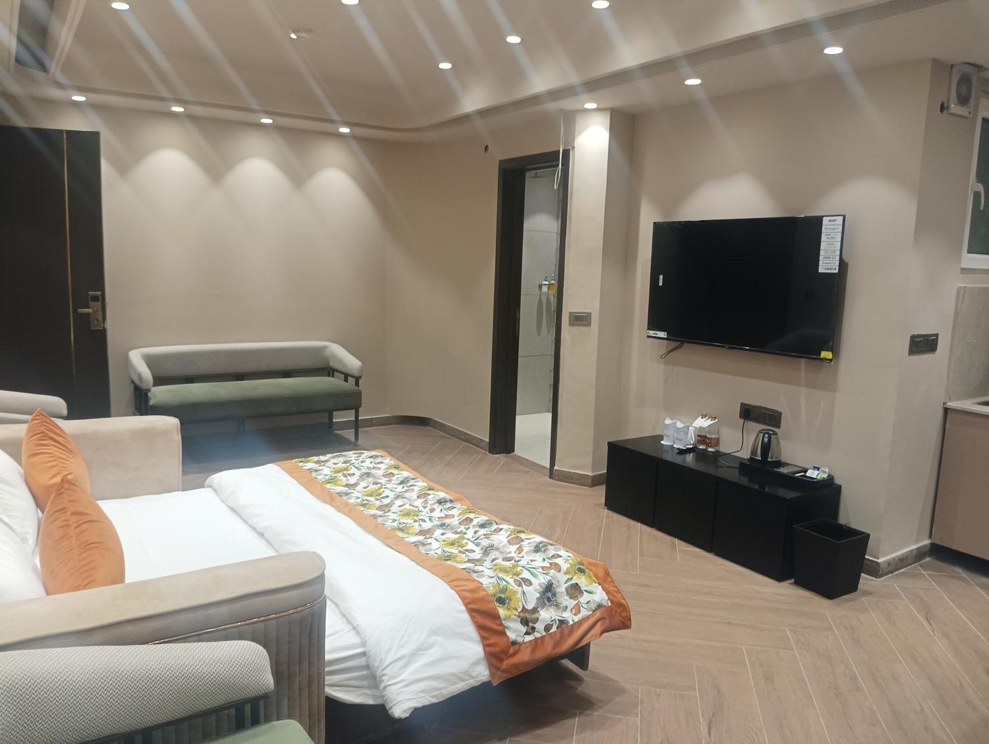 Hotel Cullinan By Qotel Janakpuri Δελχί Εξωτερικό φωτογραφία