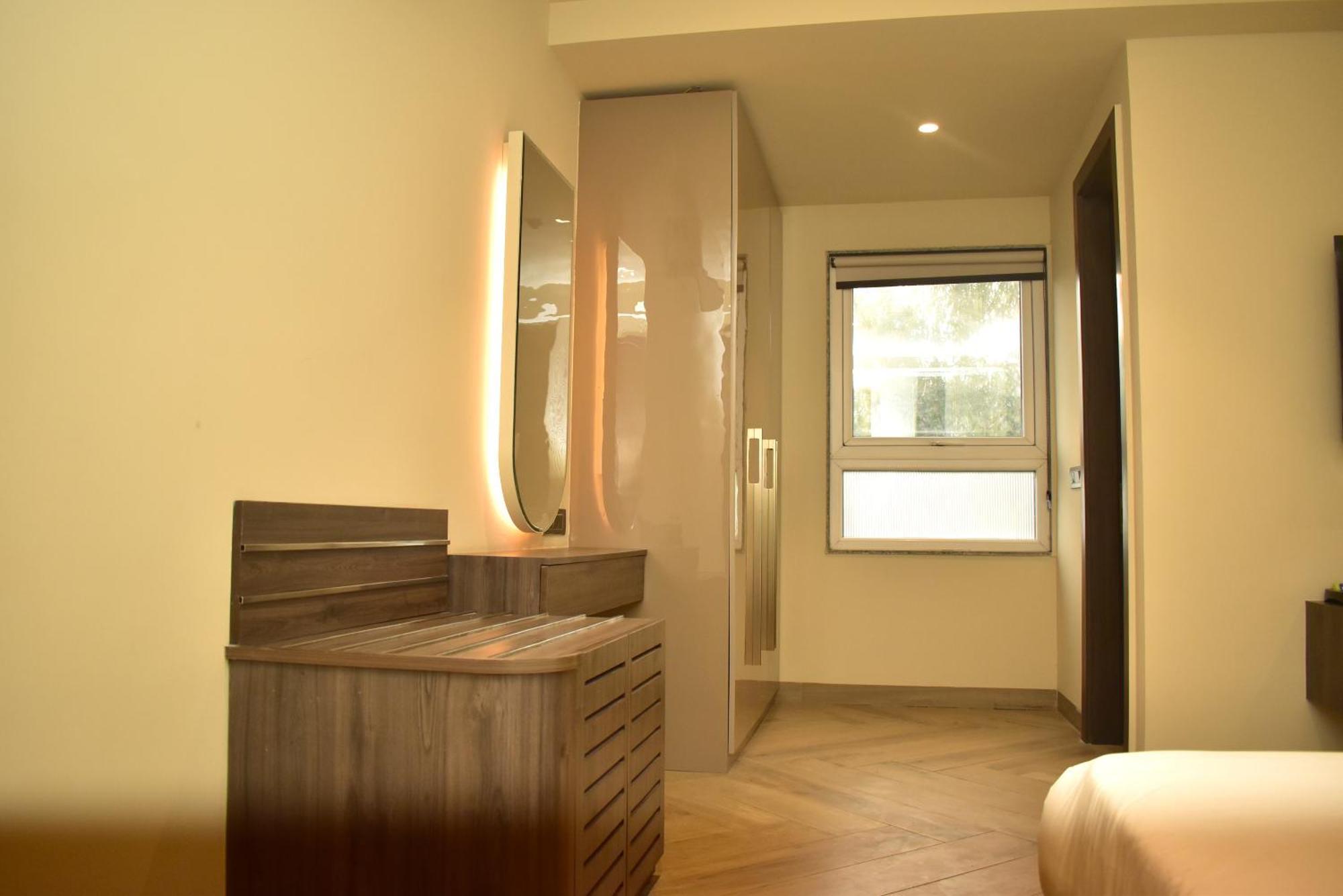 Hotel Cullinan By Qotel Janakpuri Δελχί Εξωτερικό φωτογραφία