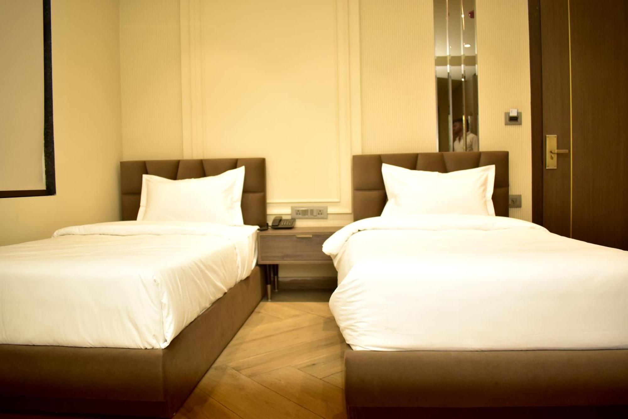 Hotel Cullinan By Qotel Janakpuri Δελχί Εξωτερικό φωτογραφία