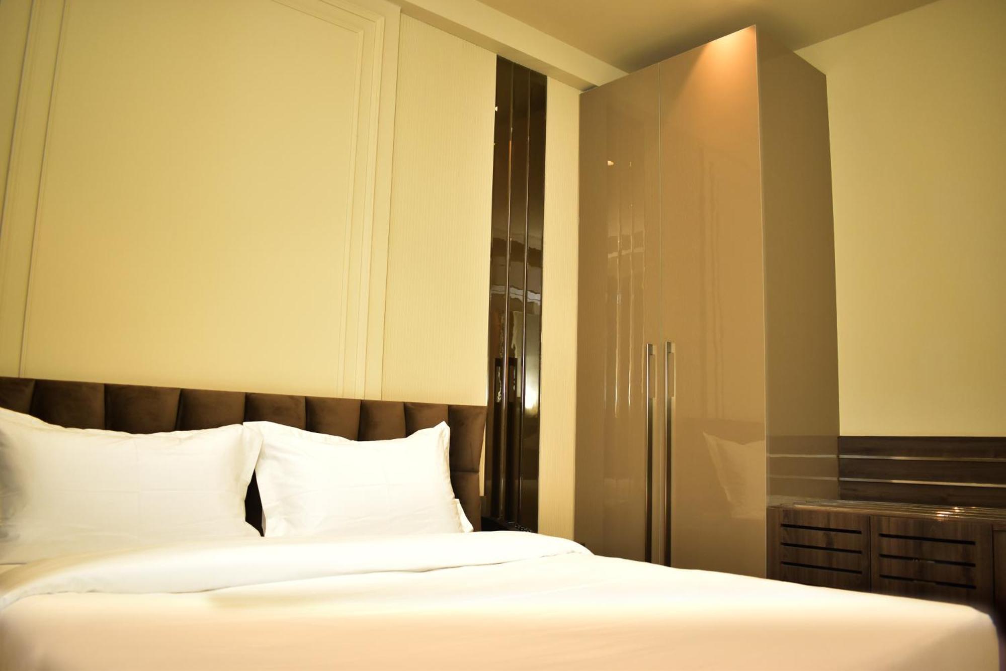 Hotel Cullinan By Qotel Janakpuri Δελχί Εξωτερικό φωτογραφία