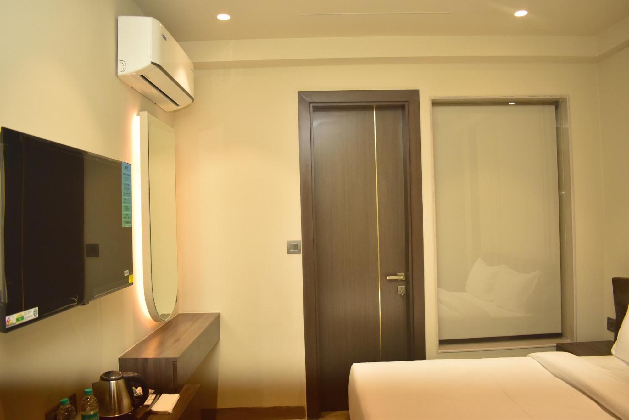 Hotel Cullinan By Qotel Janakpuri Δελχί Εξωτερικό φωτογραφία