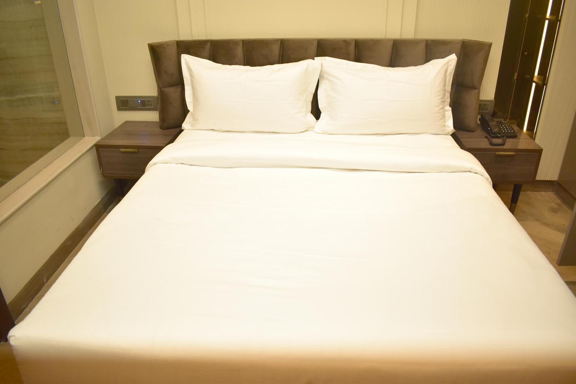 Hotel Cullinan By Qotel Janakpuri Δελχί Εξωτερικό φωτογραφία