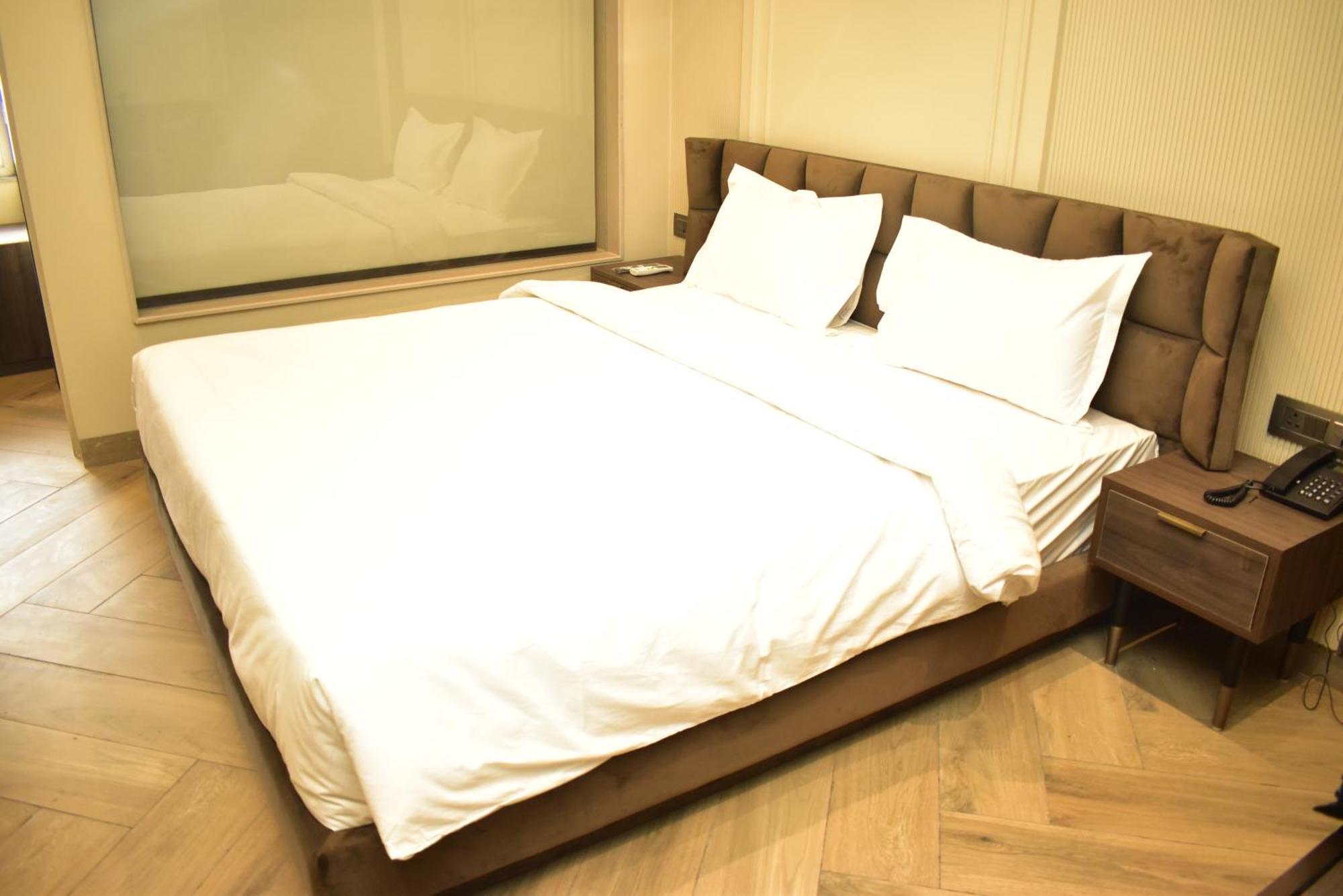 Hotel Cullinan By Qotel Janakpuri Δελχί Εξωτερικό φωτογραφία